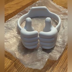 NWT ITB Thumb Smartphone Holder